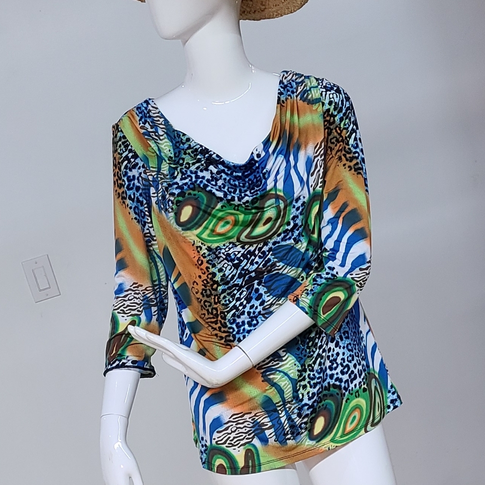✨️ Bianca Nygard Abstract Colorful Top